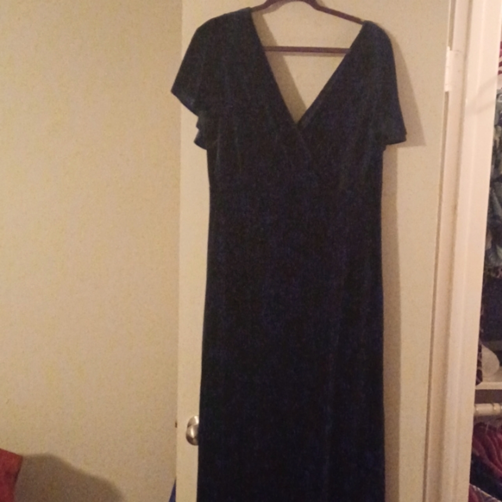 Long velvet green dress